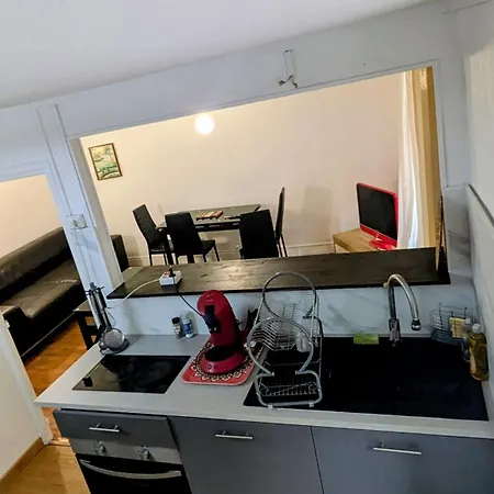 Maison Calme Parking Prive Acces A31 Holiday home Pompey